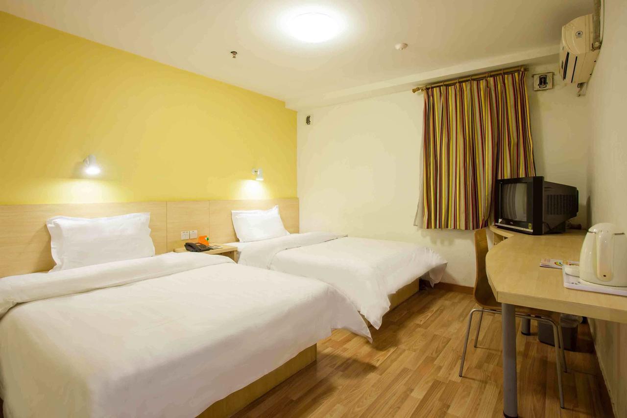 7Days Inn Dongguan Conference & Exhibition Center Szoba fotó